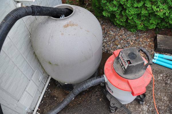 Replacing Sand in a Swimming Pool Sand Filter